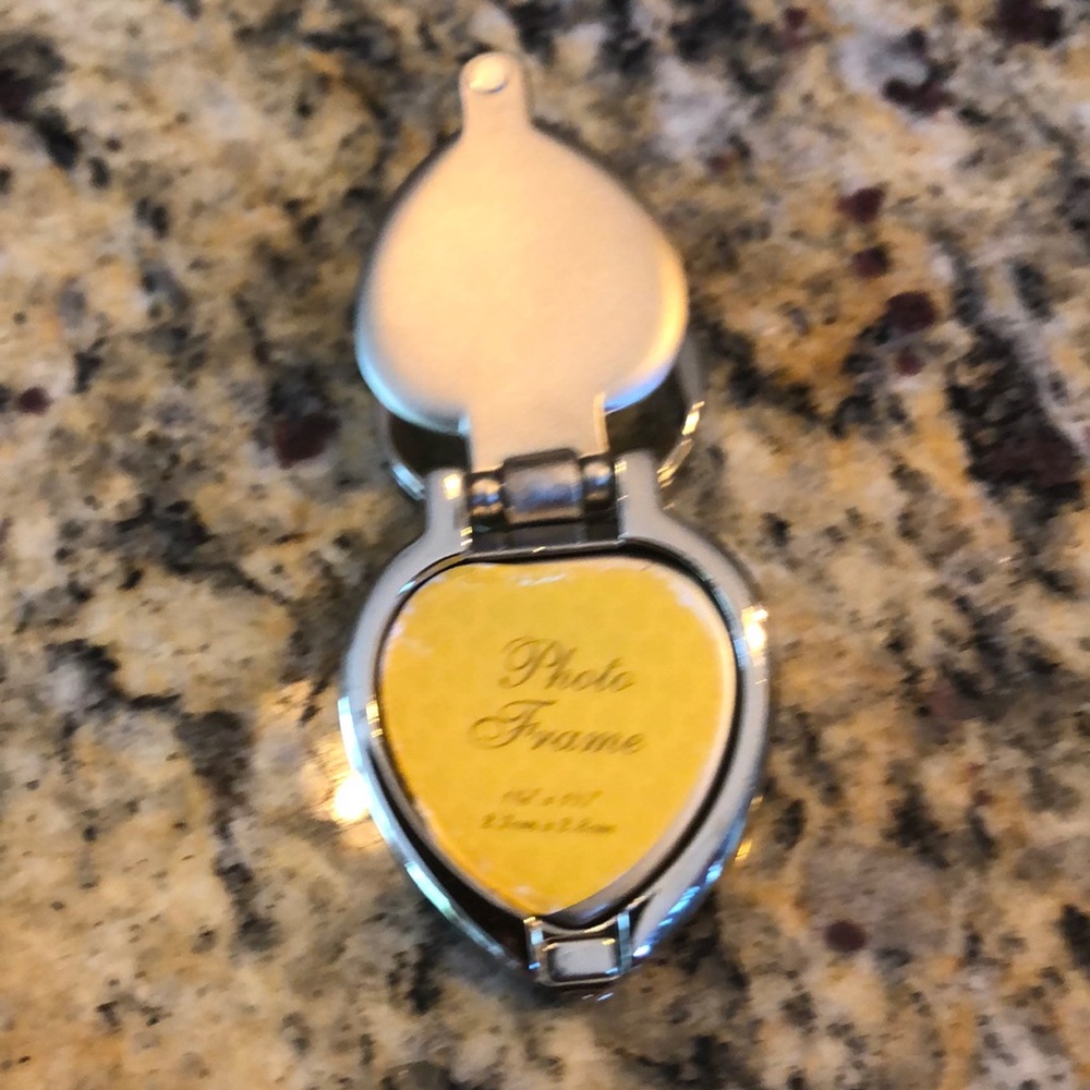 Titanic Photo Keychain Keepsake - Picture 2 of 4